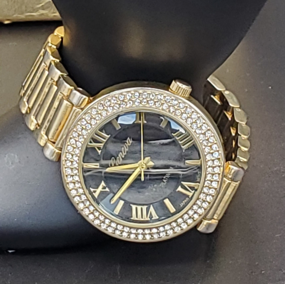 Watch - Picture 4 of 10
